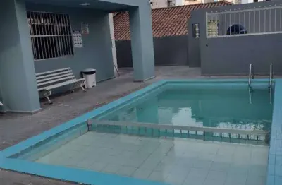 Apartamento de 1 dormitório com lazer localizado há 350 metros do mar da vila tupi - r$ 225 mil