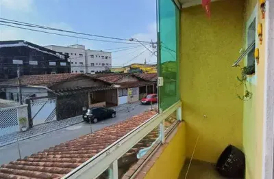 Lindo sobrado geminado na aviação, lado praia com 3 dormitórios sendo uma suíte, r$630.000,00 aceita financiamento bancário, fgts e estuda permuta por apartamento em praia grande