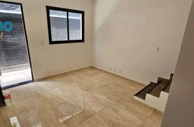 400mil sobrado novo em condominio, 2 quartos, quintal, fino acabamento, 3 quadras do mar da aviação.