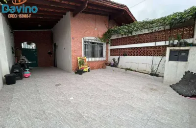 525mil casa com edicula em torno de 500 metros da praia do maracana