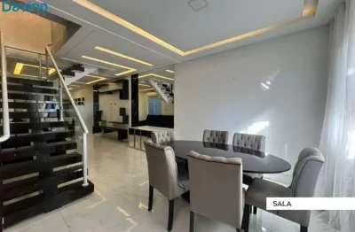 Sobrado mobiliado 3 suítes ambientes integrados 
lindamente fino acabamento 100 metros da praia