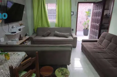 Casa térrea em condominio 200 metros da praia do jardim real