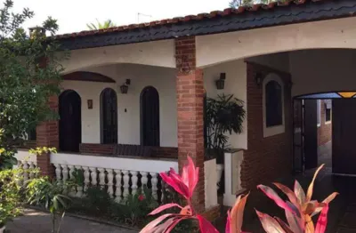 Casa com 4 quartos para alugar na Rua Caiçara, 391, Vila Caiçara, Praia Grande