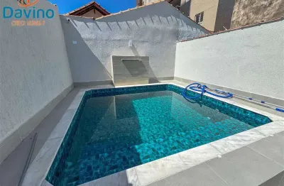 Casa moderna com piscina e cascata espaço com churrasqueira bairro canto do forte, próximo a  avenida marechal hermes.