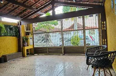 Linda casa geminada com 2 dormitórios, suíte, garagem para 2 carros, no maracanã, zona 2 por r$395.000 à vista ou pelos bancos