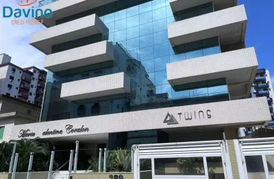 Apartamento 2 suítes - alto padrão 2 vagas cobertas - localizado no canto do forte - r$ 780 mil