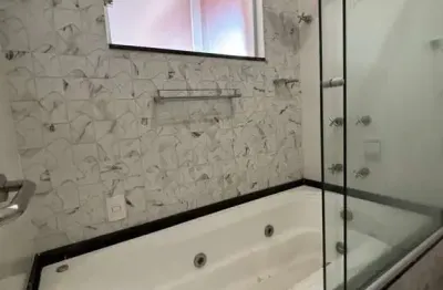 Casa com 4 quarto(s) e 3 banheiro(s) para alugar, 315 m² por r$ 3500 / mês