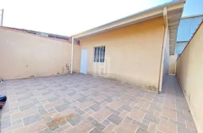 Casa com 2 quarto(s) e 2 banheiro(s) para alugar, 80 m² por r$ 1667 / mês