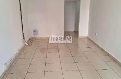 Casa com 1 quarto(s) e 1 banheiro(s) para alugar, 32 m² por r$ 1112 / mês