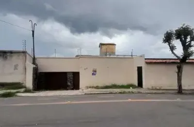 Casa com 5 quarto(s) e 4 banheiro(s) para alugar, 1000 m² por r$ 1620 / mês
