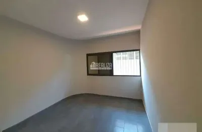 Casa com 3 quarto(s) e 1 banheiro(s) para alugar, 247 m² por r$ 4700 / mês