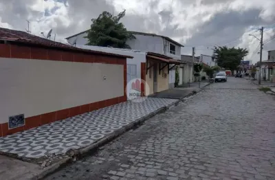 Casa com 2 quarto(s) e 2 banheiro(s) para alugar, 200 m² por r$ 2200 / mês