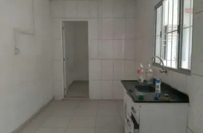 Casa com 1 quarto(s) e 1 banheiro(s) para alugar, 35 m² por r$ 1100 / mês