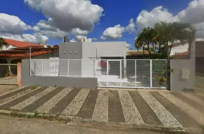 Casa com 3 quarto(s) e 5 banheiro(s) para alugar, 354 m² por r$ 5000 / mês