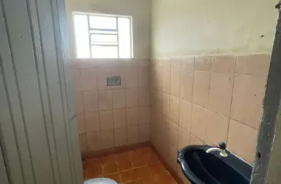 Casa com 2 quarto(s) e 1 banheiro(s) para alugar, 40 m² por r$ 850 / mês