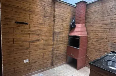 Casa com 3 quarto(s) e 3 banheiro(s) para alugar, 130 m² por r$ 2300 / mês