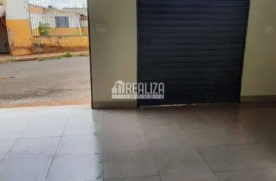 Casa com 1 quarto(s) e 1 banheiro(s) para alugar, 40 m² por r$ 900 / mês