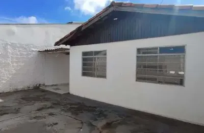 Casa com 2 quarto(s) e 1 banheiro(s) para alugar, 200 m² por r$ 2200 / mês