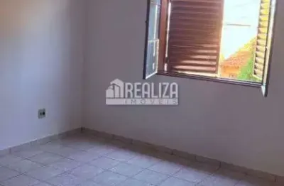 Apartamento com 3 quarto(s) e 3 banheiro(s) para alugar, 129 m² por r$ 2110 / mês