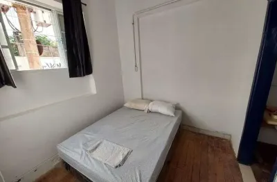 Apartamento com 1 quarto(s) e 1 banheiro(s) para alugar, 13 m² por r$ 1000 / mês