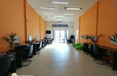 Casa com 1 quarto(s) e 1 banheiro(s) para alugar, 80 m² por r$ 2206 / mês