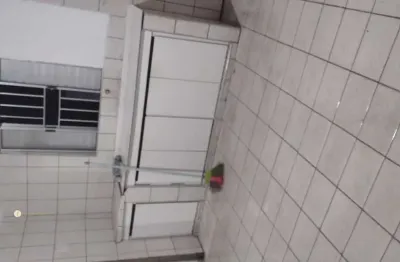 Casa com 1 quarto(s) e 1 banheiro(s) para alugar, 50 m² por r$ 1440 / mês