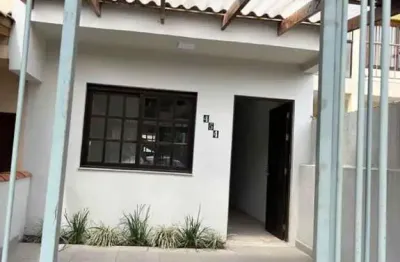 Casa com 2 quarto(s) e 2 banheiro(s) para alugar, 90 m² por r$ 1800 / mês