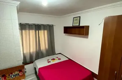 Casa com 1 quarto(s) e 1 banheiro(s) para alugar, 30 m² por r$ 1320 / mês