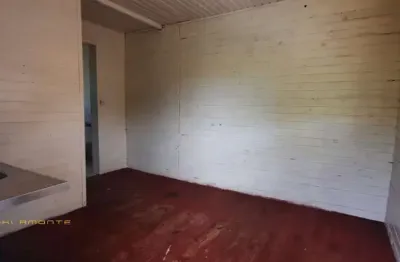 Casa com 1 quarto(s) e 1 banheiro(s) para alugar, 35 m² por r$ 720 / mês
