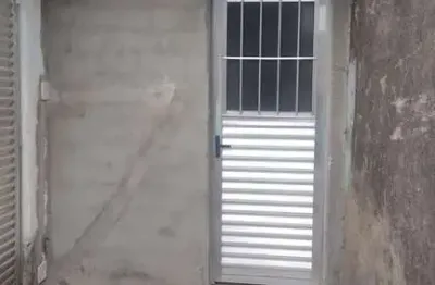 Casa com 1 quarto(s) e 1 banheiro(s) para alugar, 50 m² por r$ 1200 / mês