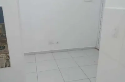 Casa com 1 quarto(s) e 1 banheiro(s) para alugar, 27 m² por r$ 1456 / mês