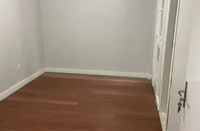 Apartamento com 1 quarto(s) e 1 banheiro(s) para alugar, 20 m² por r$ 756 / mês