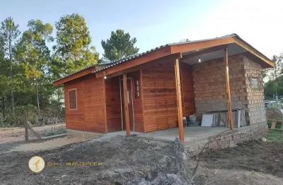 Casa com 2 quarto(s) e 1 banheiro(s) para alugar, 48 m² por r$ 880 / mês