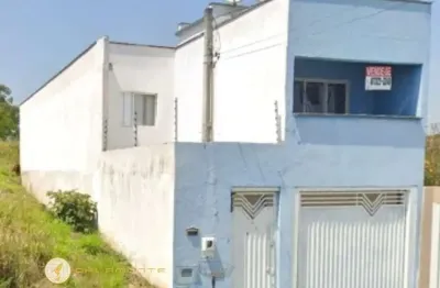 Casa com 4 quarto(s) e 3 banheiro(s) para alugar, 165 m² por r$ 2750 / mês