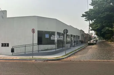 Casa com 1 quarto(s) e 1 banheiro(s) para alugar, 250 m² por r$ 3600 / mês