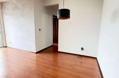 Apartamento com 3 quarto(s) e 3 banheiro(s) para alugar, 75.50 m² por r$ 1495 / mês