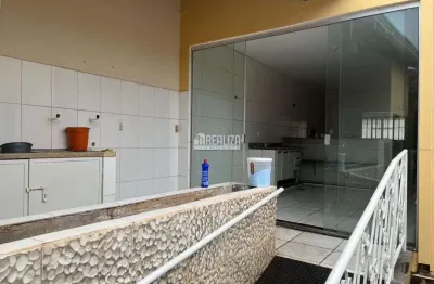 Casa com 5 quarto(s) e 5 banheiro(s) para alugar, 91 m² por r$ 2780 / mês