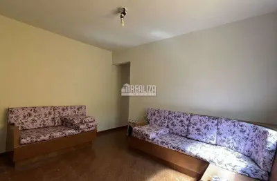 Casa com 3 quarto(s) e 2 banheiro(s) para alugar, 144 m² por r$ 1903 / mês