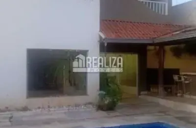 Casa com 4 quarto(s) e 1 banheiro(s) para alugar, 320 m² por r$ 6112 / mês