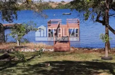 Casa com 3 quarto(s) e 2 banheiro(s) para alugar, 500 m² por r$ 3156 / mês