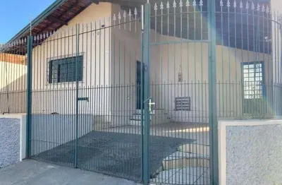 Casa com 4 quarto(s) e 3 banheiro(s) para alugar, 100 m² por r$ 2300 / mês