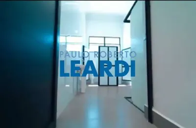 Casa com 1 quarto(s) e 3 banheiro(s) para alugar, 2216 m² por r$ 37680 / mês