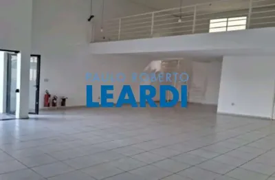 Casa com 1 quarto(s) e 2 banheiro(s) para alugar, 120 m² por r$ 4500 / mês