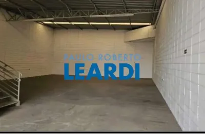 Casa com 1 quarto(s) e 2 banheiro(s) para alugar, 277 m² por r$ 5300 / mês