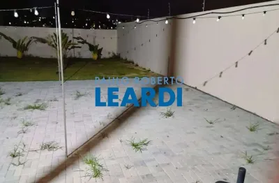 Casa com 1 quarto(s) e 2 banheiro(s) para alugar, 120 m² por r$ 5000 / mês