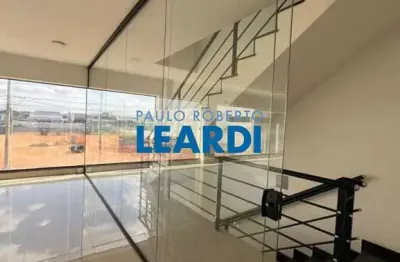 Casa com 1 quarto(s) e 8 banheiro(s) para alugar, 1088 m² por r$ 25000 / mês