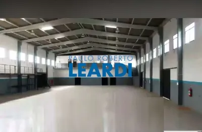 Casa com 1 quarto(s) e 12 banheiro(s) para alugar, 2041 m² por r$ 50000 / mês