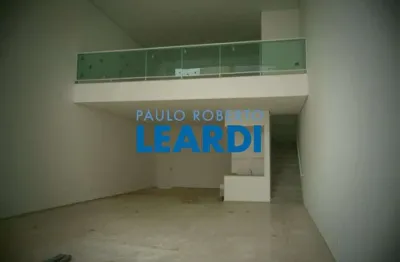 Casa com 1 quarto(s) e 1 banheiro(s) para alugar, 200 m² por r$ 7000 / mês