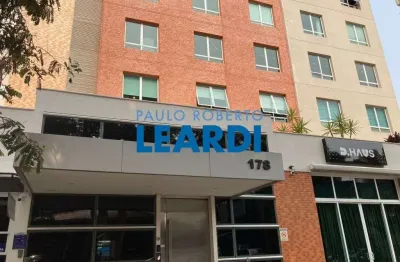 Casa com 1 quarto(s) e 1 banheiro(s) para alugar, 50 m² por r$ 3800 / mês