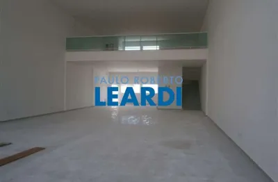 Casa com 1 quarto(s) e 1 banheiro(s) para alugar, 350 m² por r$ 12000 / mês